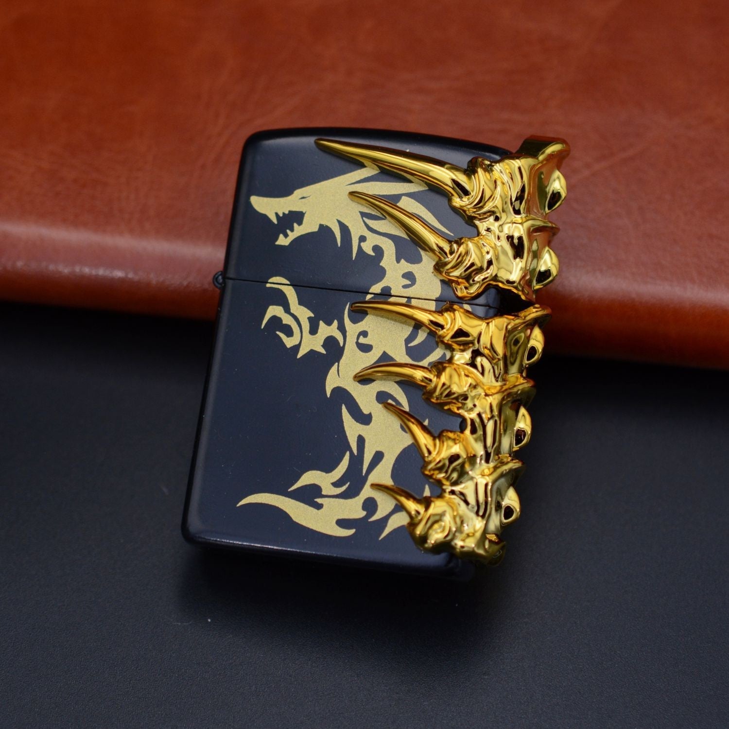 Dragon claw relief three-dimensional lighter